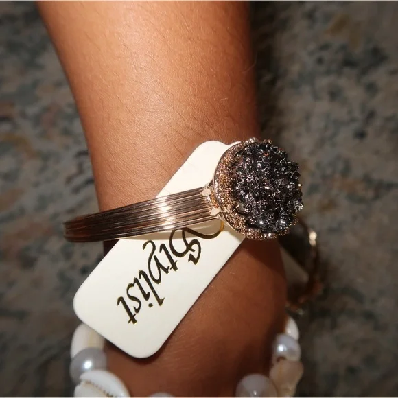 Friendship bracelets - Picture 3 of 7